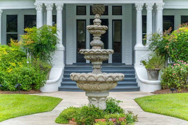 entrance to property with covered porch