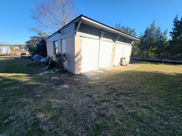 exterior space with a lawn