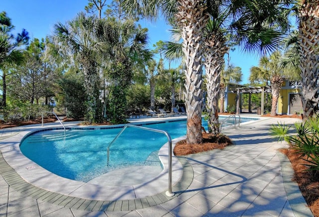 Listing photo 2 for 3401 Martinique Ln, Panama City Beach FL 32408