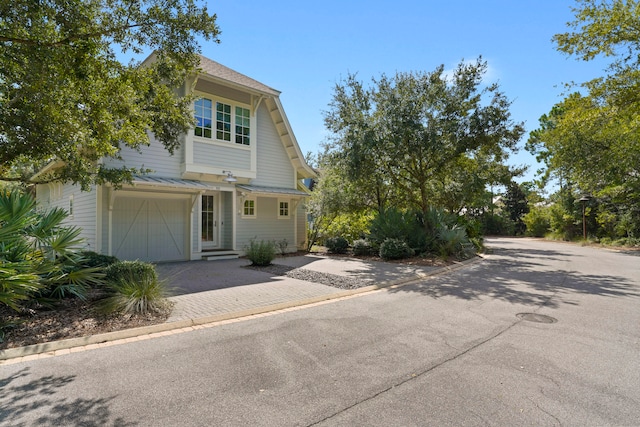 view of front facade with a garage