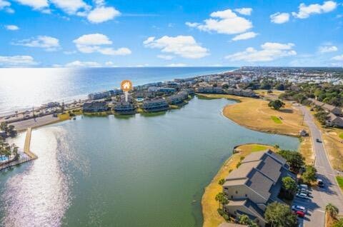 bird's eye view featuring a water view