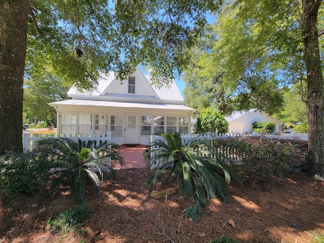 view of front of home featuring covered porch