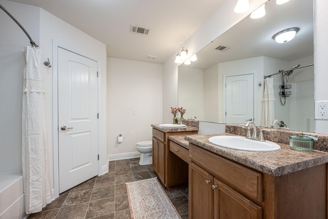 2826 Shoni Dr, Navarre, FL 32566 - full bath with visible vents, baseboards, toilet, and vanity