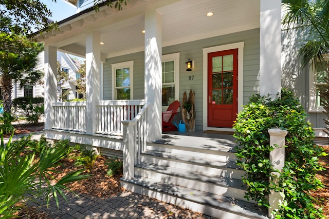 doorway to property with covered porch