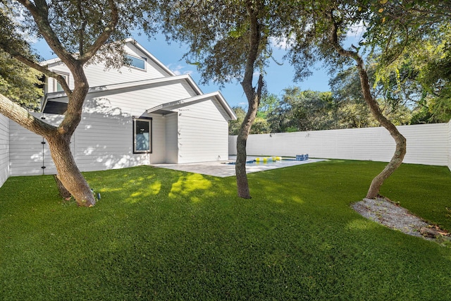 view of yard with a patio