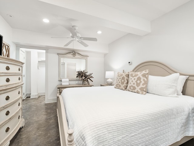 bedroom with ceiling fan