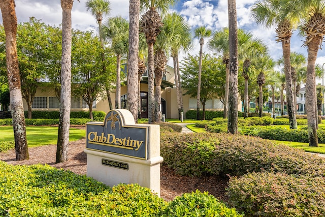 view of community / neighborhood sign