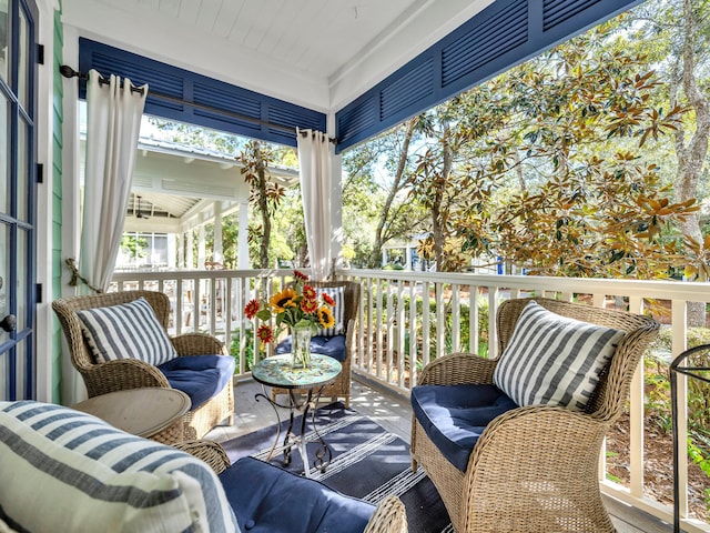 sunroom / solarium with a healthy amount of sunlight