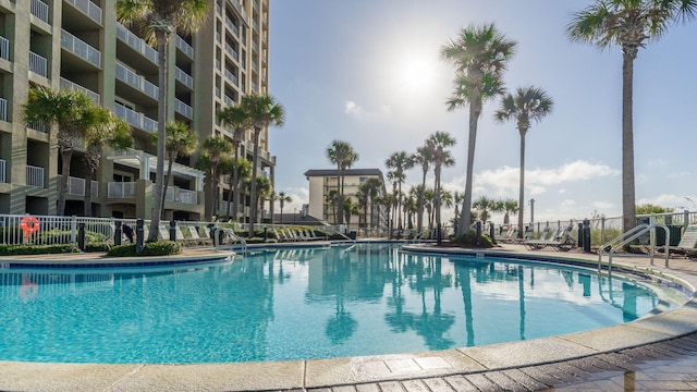 view of swimming pool