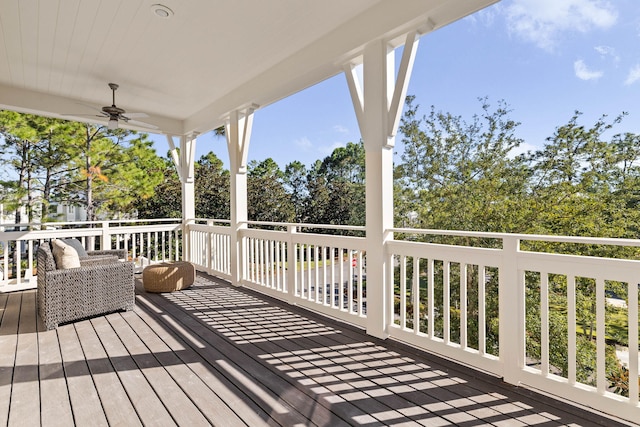 deck with ceiling fan