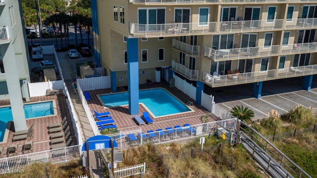 view of swimming pool featuring a patio