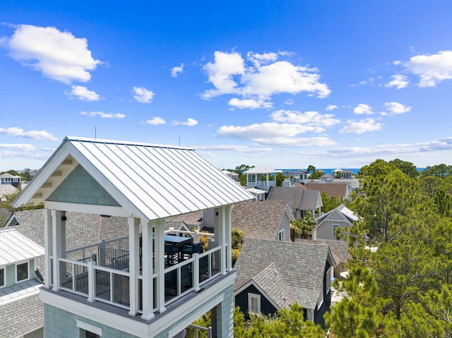 exterior space featuring a balcony