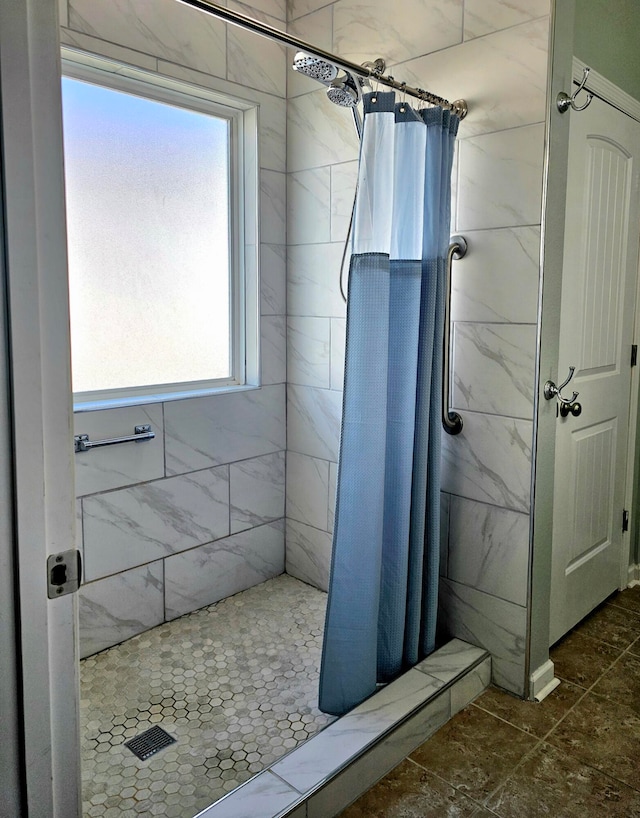 bathroom with curtained shower