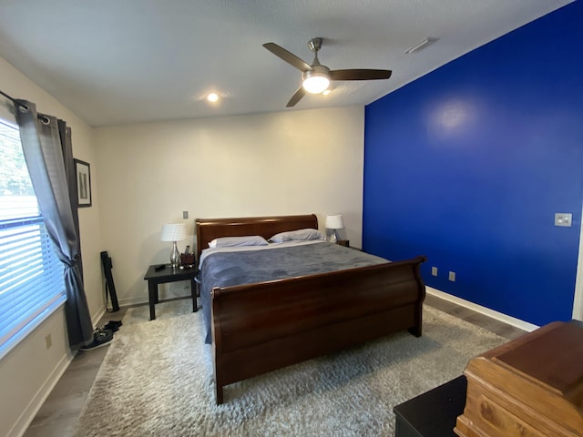 bedroom with ceiling fan