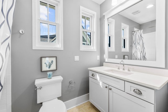 79 Cedar Post Rd, Santa Rosa Beach, FL 32459 - bathroom featuring a shower with shower curtain, vanity, and toilet