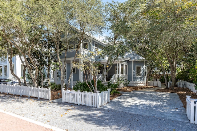 view of front facade featuring covered porch