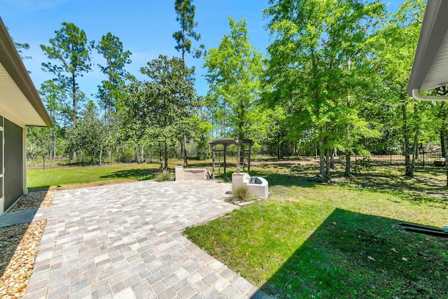 view of yard featuring a patio