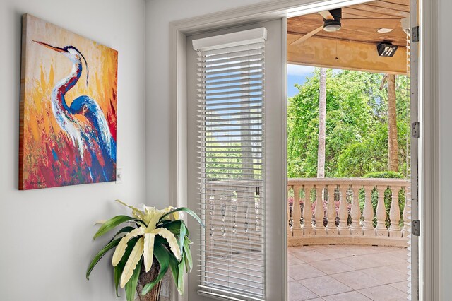 entryway featuring light tile patterned floors