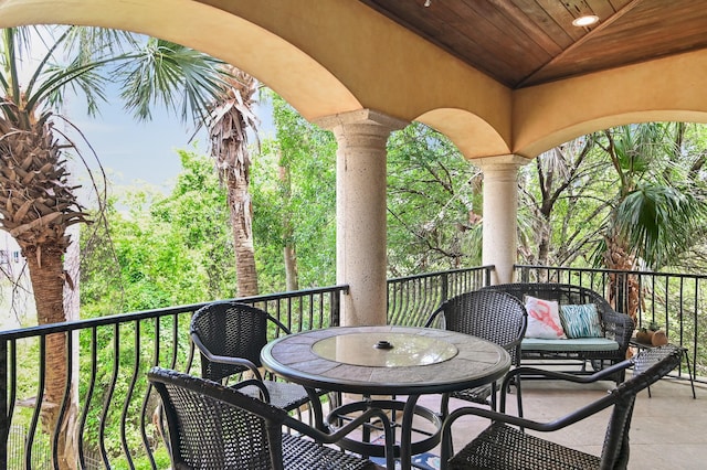 215 Rue St, Tropez, Miramar Beach, FL 32550 - balcony with outdoor dining area