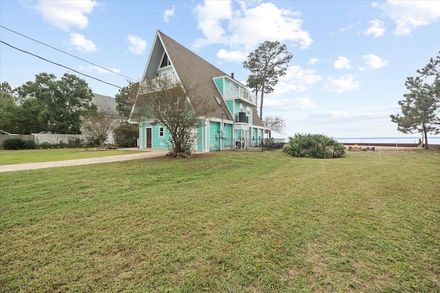 view of yard featuring a garage