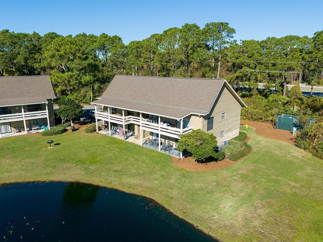 bird's eye view featuring a water view