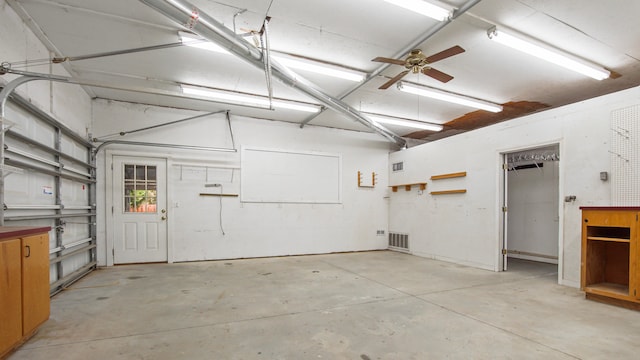 garage featuring ceiling fan