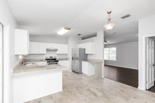 kitchen with sink, kitchen peninsula, appliances with stainless steel finishes, hanging light fixtures, and white cabinets