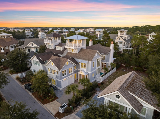 view of aerial view at dusk