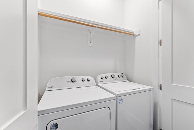 32 Cote Dazur Dr, Santa Rosa Beach, FL 32459 - washroom featuring washing machine and dryer