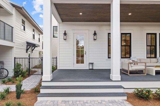 property entrance with outdoor lounge area