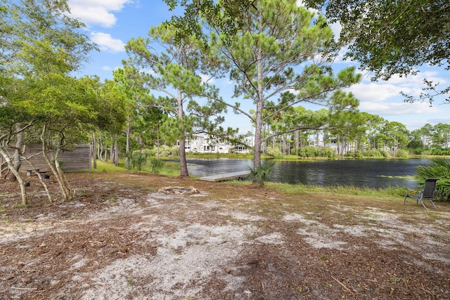 view of yard featuring a water view