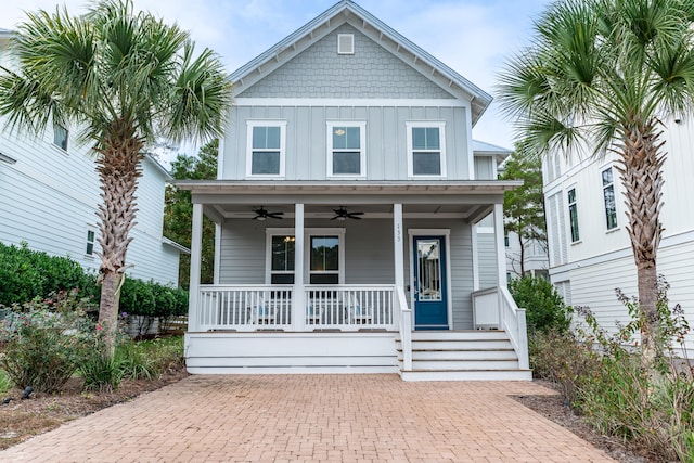 view of front of house featuring ceiling fan and covered porch