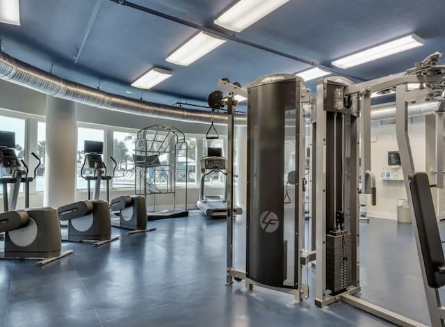 workout area with baseboards