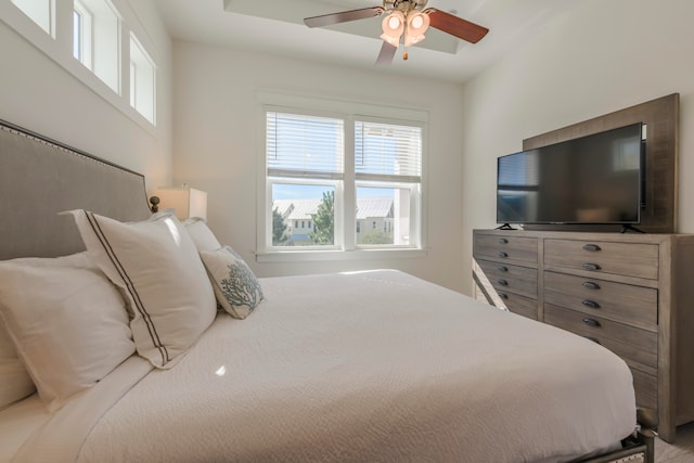 bedroom featuring ceiling fan