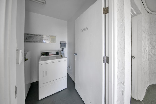909 Santa Rosa Blvd Unit 561, Fort Walton Beach, FL 32548 - clothes washing area featuring washer / dryer