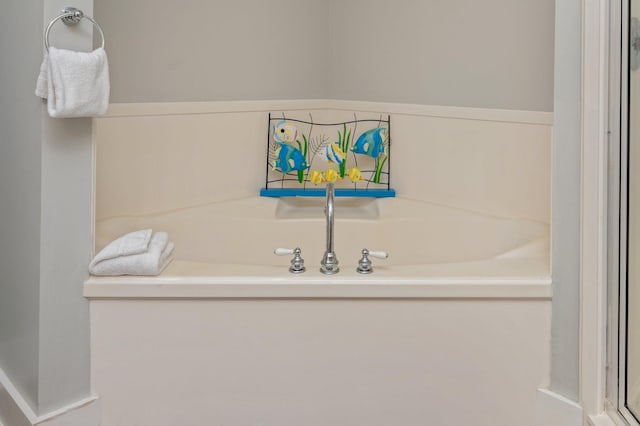 bathroom with a bathtub