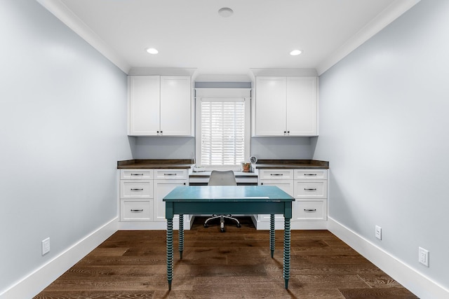 home office with recessed lighting, dark wood-style flooring, and baseboards