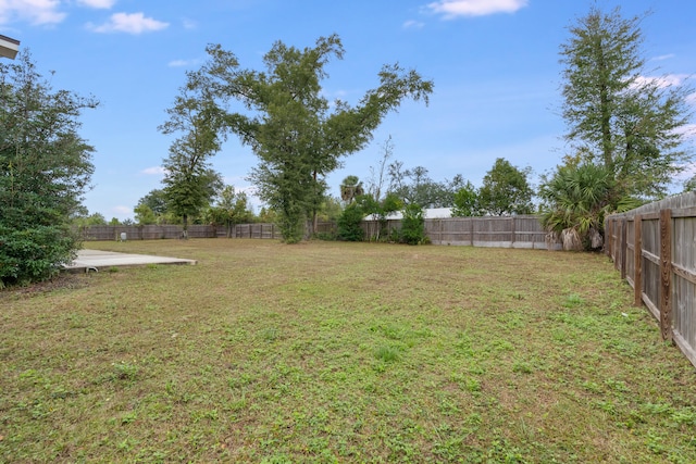 view of yard with a patio