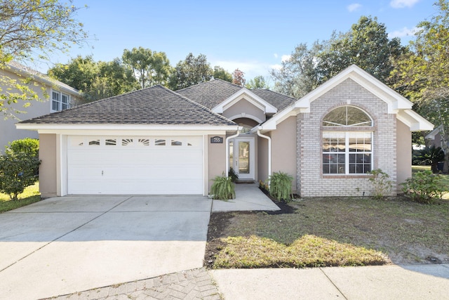 view of front facade featuring a garage