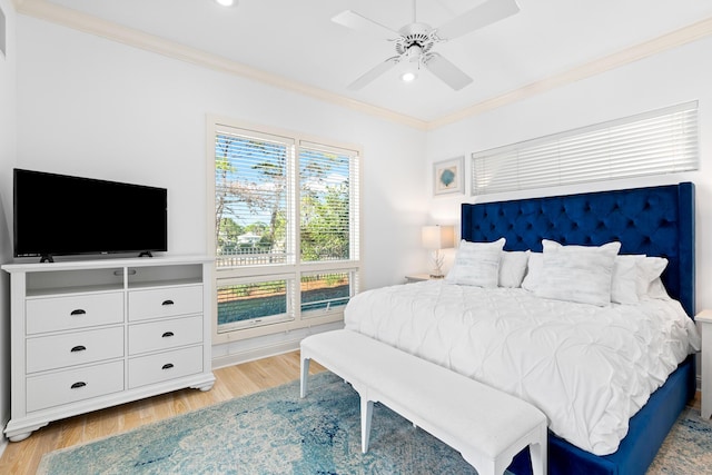 125 Emerald Rdg, Santa Rosa Beach, FL 32459 - bedroom featuring ornamental molding, light wood-type flooring, recessed lighting, and ceiling fan