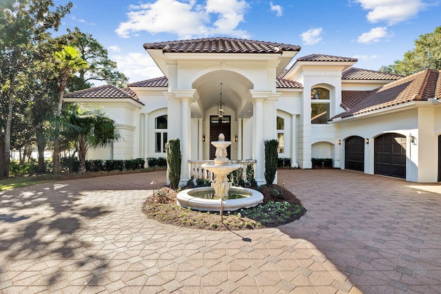 view of front facade featuring a garage