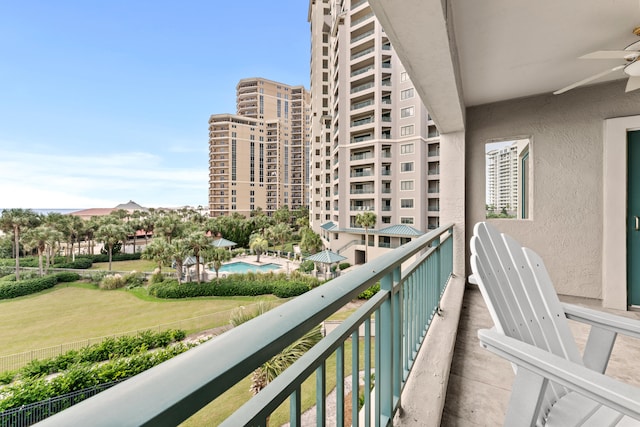 balcony with ceiling fan