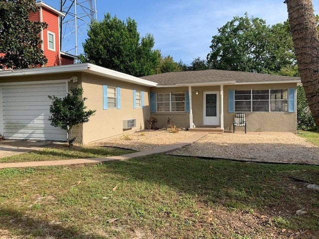 view of front of property with a front lawn