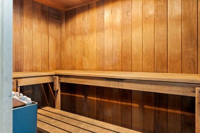 view of sauna / steam room