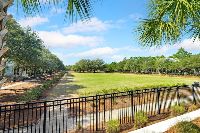 view of yard featuring a rural view