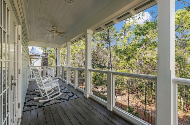 deck with ceiling fan