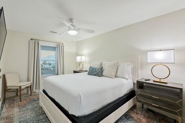 bedroom featuring ceiling fan