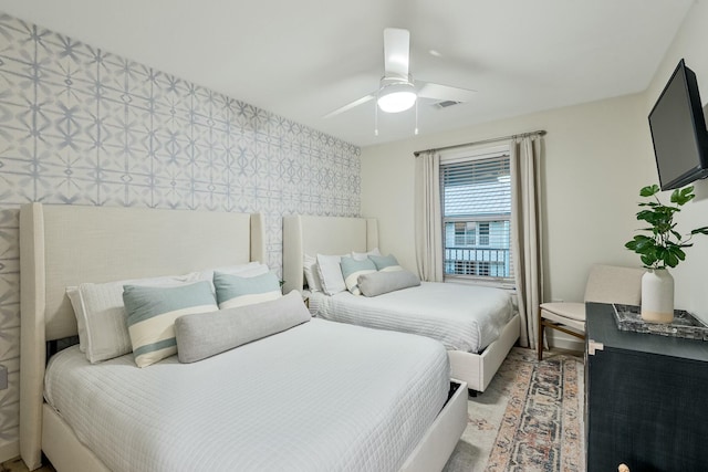 bedroom featuring ceiling fan