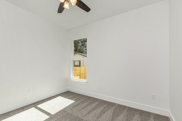 unfurnished room featuring carpet flooring and ceiling fan