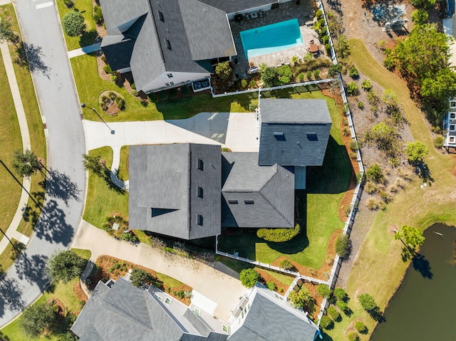 bird's eye view with a water view